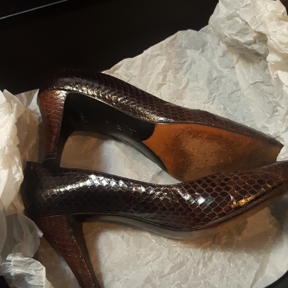 YVES SAINT LAURENT SHOES - Picture 4 of 8